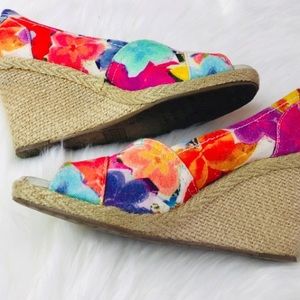 Toms Canvas Peep Toe Wedge
